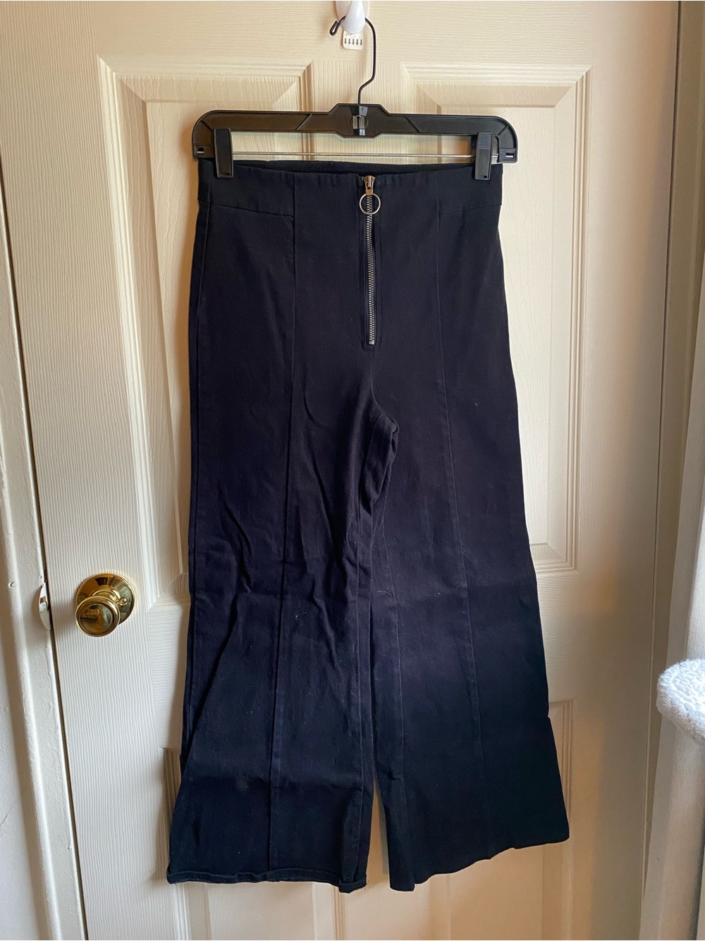 Forever 21 Black Wide-Leg Pants with Ring Zip